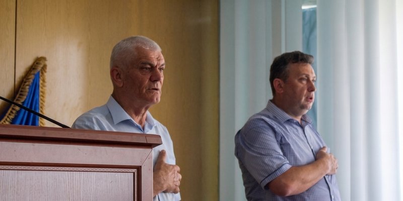 Інформація про заробітки дубровицьких посадовців сколихнула громадськість