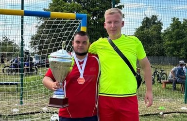 Свої для своїх: в Острівцях провели футбольний турнір пам'яті Андрія Кошурка 